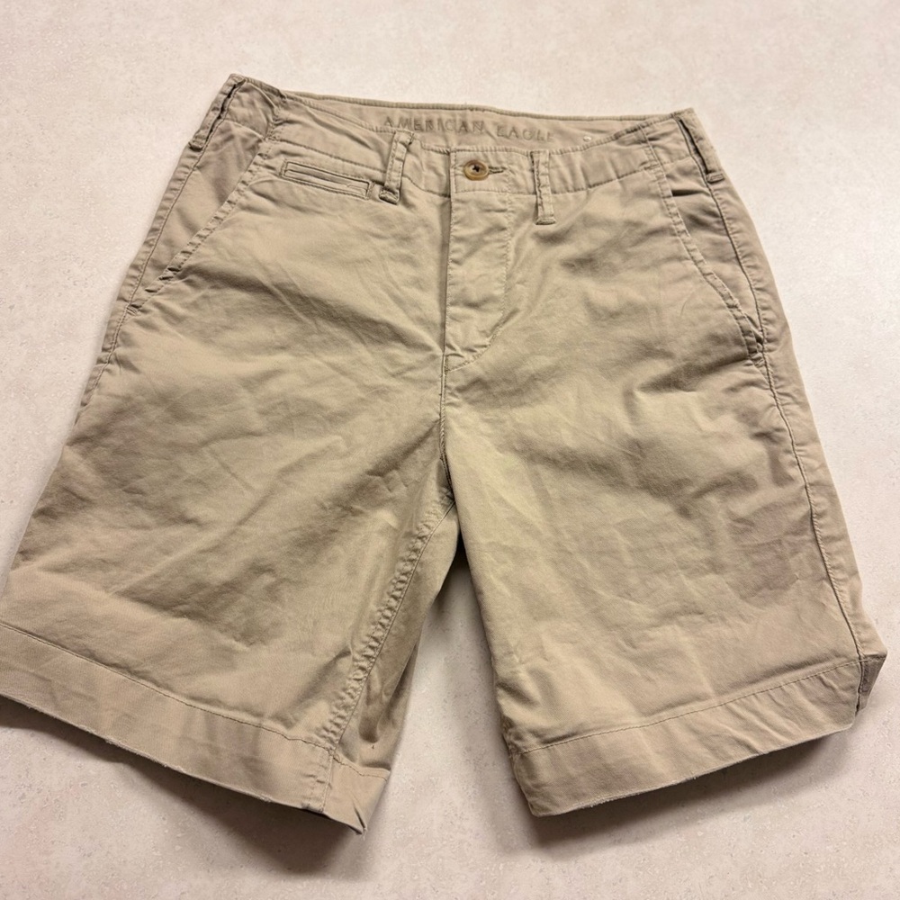Men’s American Eagle Outfitters 7” Tan Shorts